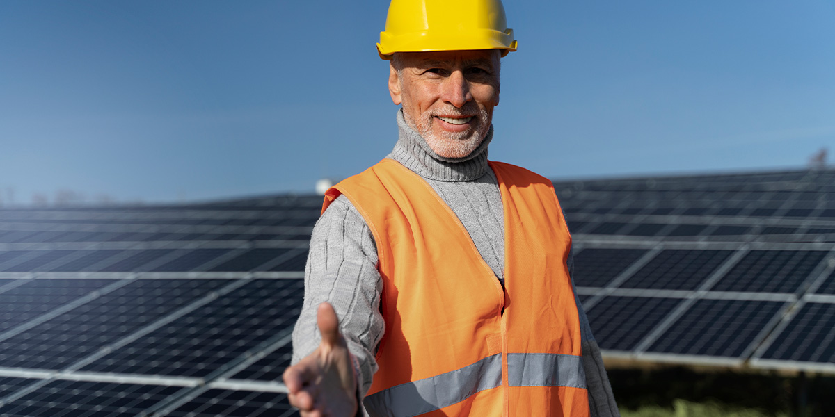 Alta de 8% nas tarifas de luz em 2026? Proteja seu bolso com energia solar por assinatura